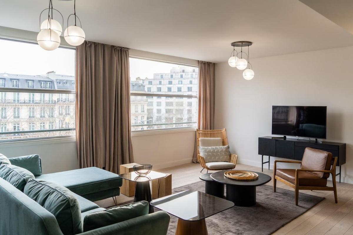 Amazing On Champs-elysees Apartment