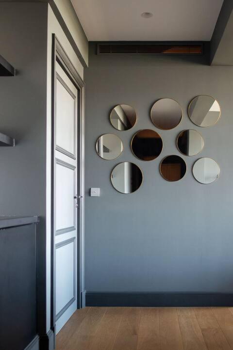 Amazing On Champs-elysees Apartment Paris