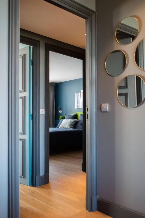 Amazing On Champs-elysees Apartment Paris